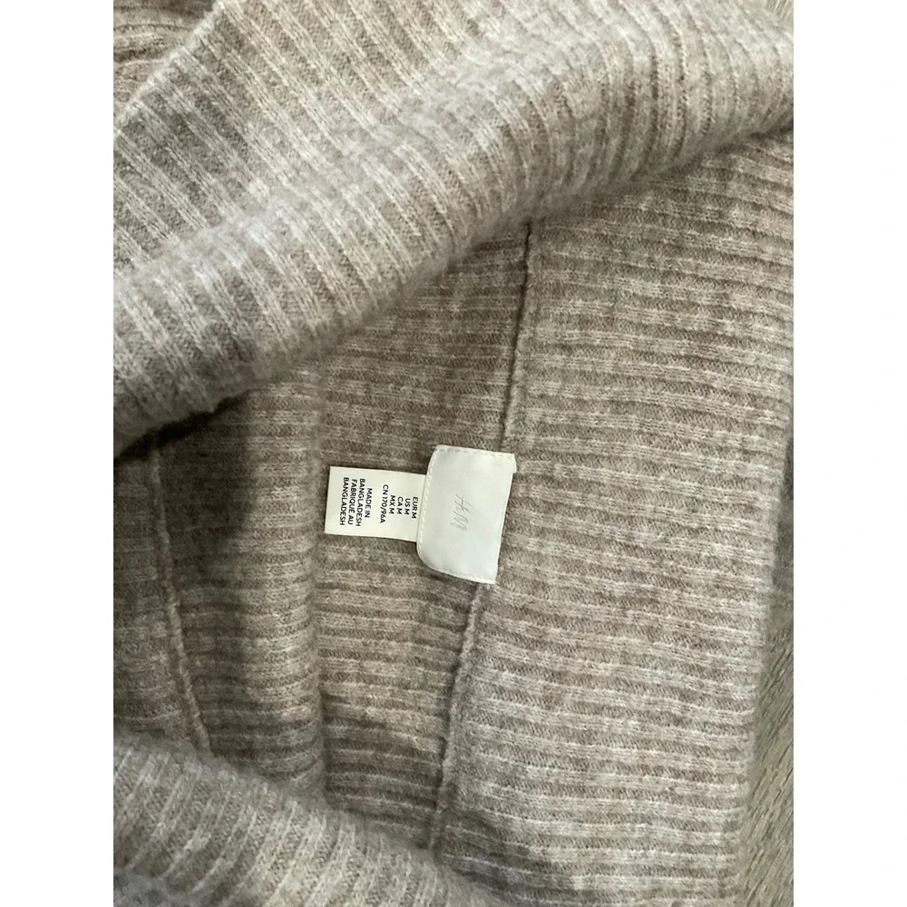 H&M Women Beige Ribbed‎ Off The Shoulder Long Sleeve Knit Sweater Size M
